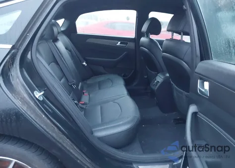 2015 Hyundai Sonata Sport 2.0T z USA, uszkodzony, nr VIN 5NPE34AB7FH153264